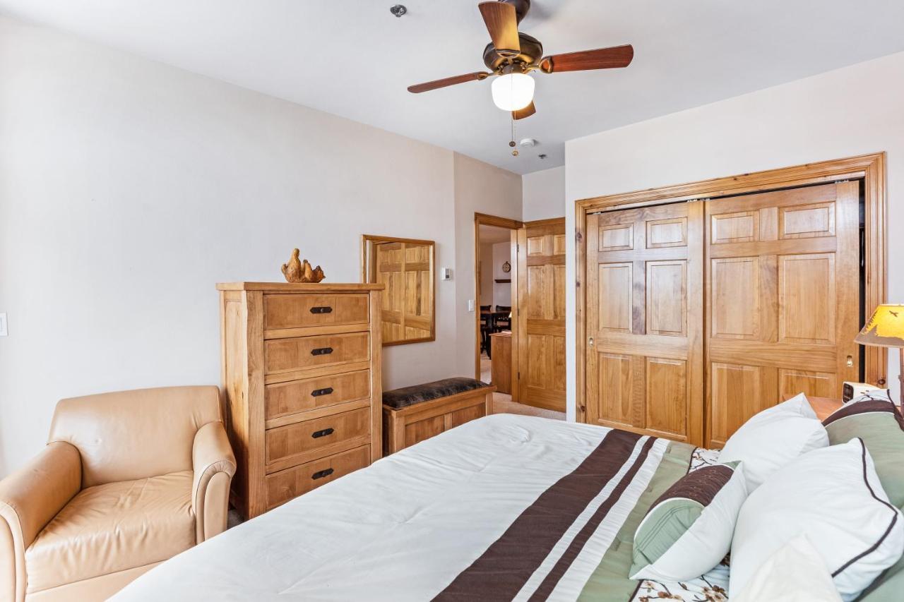 Dillon Commons Hotel Bagian luar foto