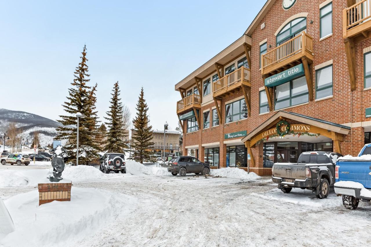 Dillon Commons Hotel Bagian luar foto