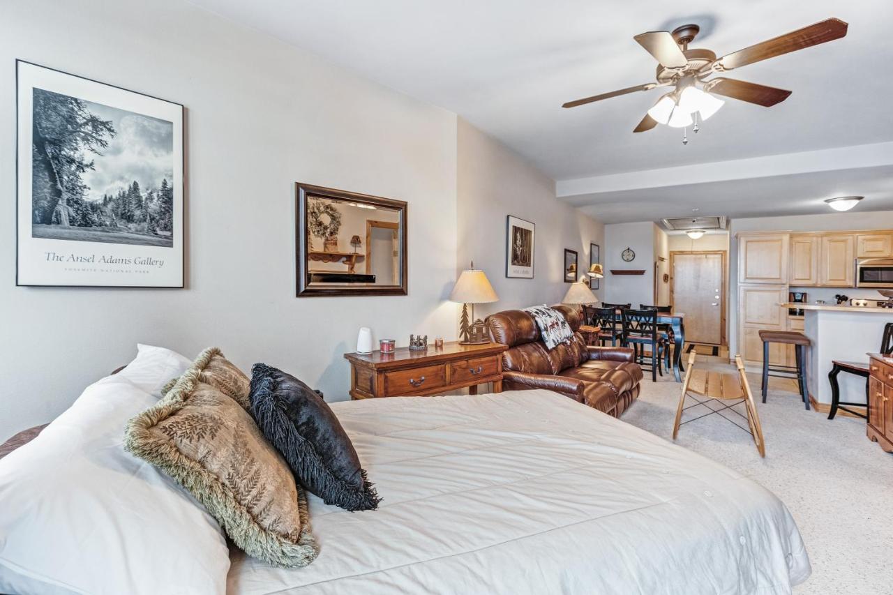 Dillon Commons Hotel Bagian luar foto